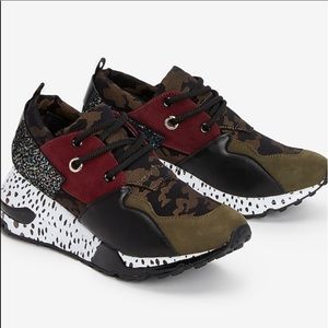 Steve Madden from express brand new
